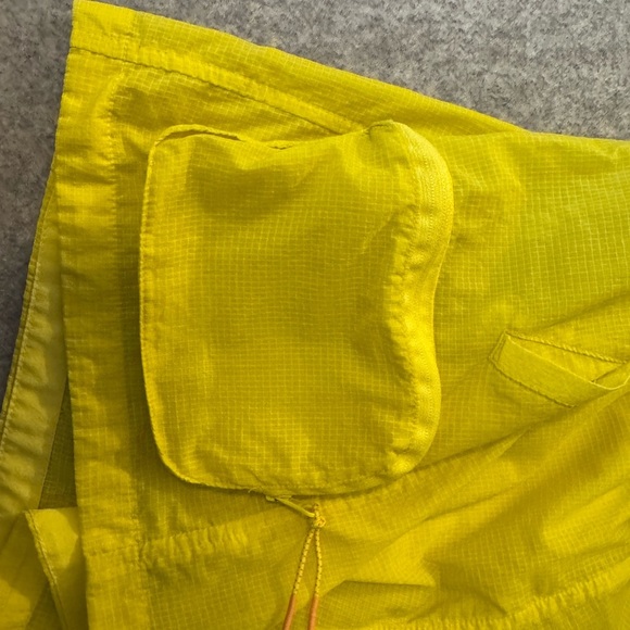 Outdoor Voices Yellow Women's Cargo Shorts - Picture 4 of 9
